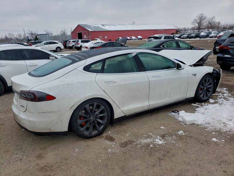 Photo 3 from auction – 2015 TESLA MODEL S 85 with VIN 5YJSA1H27FFP69560