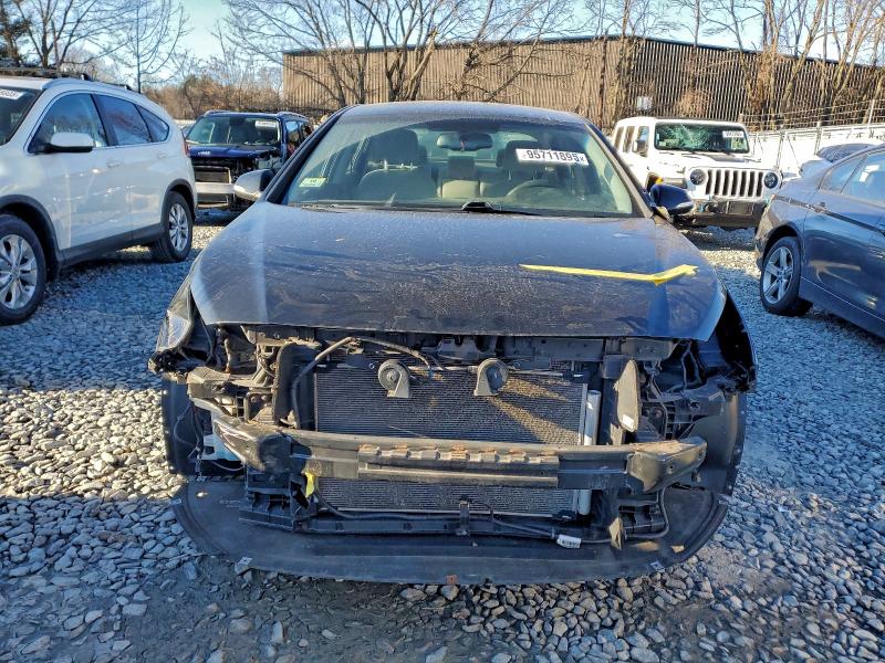Photo 5 from auction – 2016 HYUNDAI SONATA SPO with VIN 5NPE34AF4GH427962