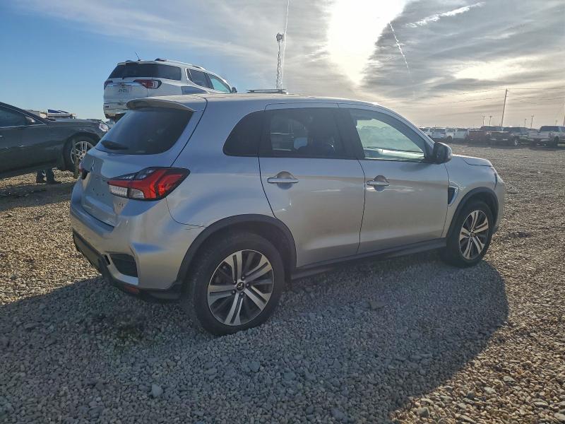 Photo 3 from auction – 2021 MITSUBISHI OUTLANDER with VIN JA4ARUAU2MU022741