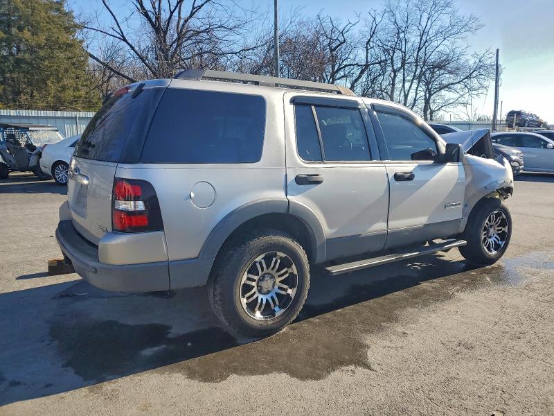 Photo 3 from auction – 2006 FORD EXPLORER X with VIN 1FMEU73E86UA81739
