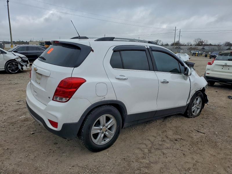 Photo 3 from auction – 2018 CHEV TRAX with VIN 3GNCJLSB5JL244457