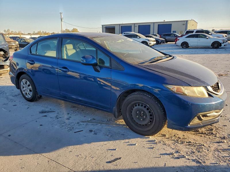 Photo 4 from auction – 2013 HONDA CIVIC with VIN 2HGFB2F55DH552017