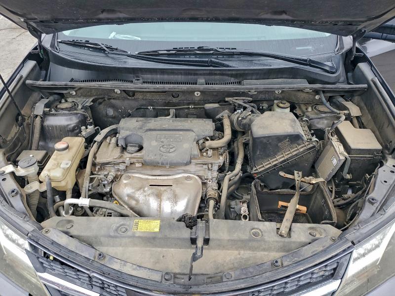 Photo 11 from auction – 2015 TOYOTA RAV4 LE with VIN JTMBFREV6FJ029618