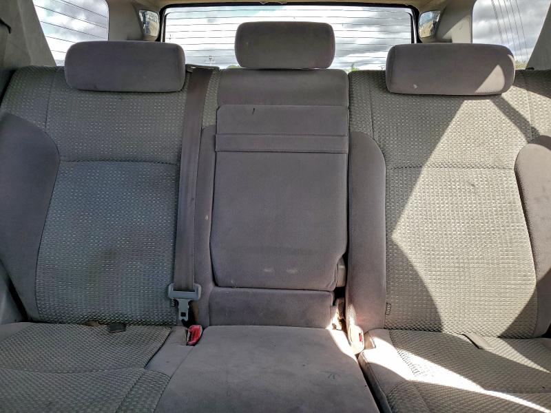 Photo 10 from auction – 2003 TOYOTA 4RUNNER SR with VIN JTEZU14RX38008294