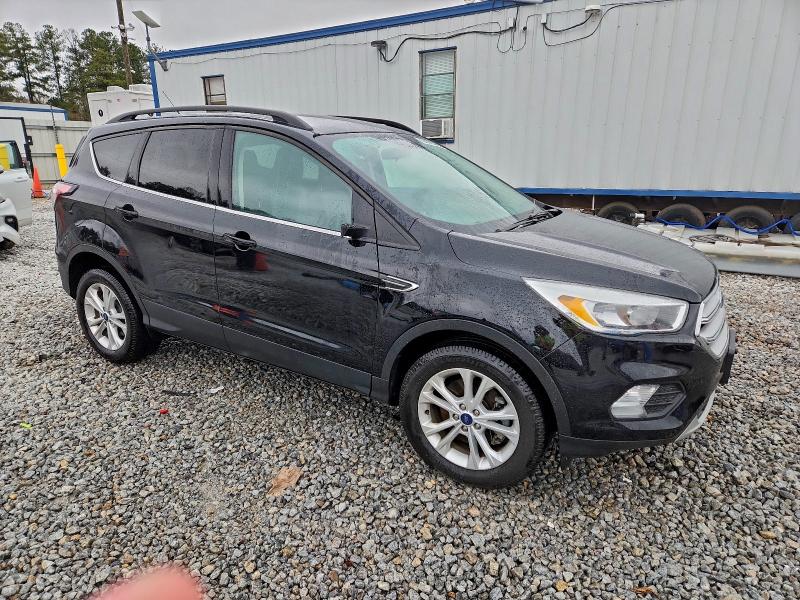 Photo 4 from auction – 2018 FORD ESCAPE SE with VIN 1FMCU9GD2JUA58261
