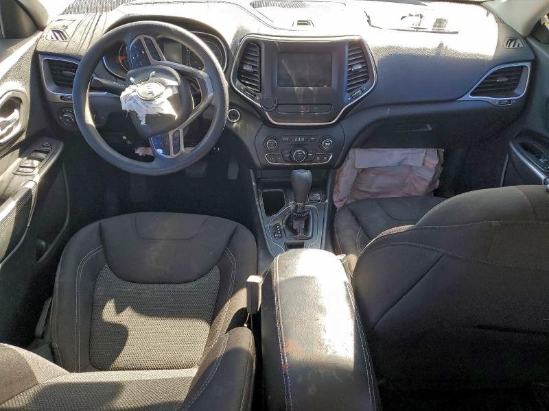 Photo 8 from auction – 2019 JEEP CHEROKEE L with VIN 1C4PJLCB3KD370607