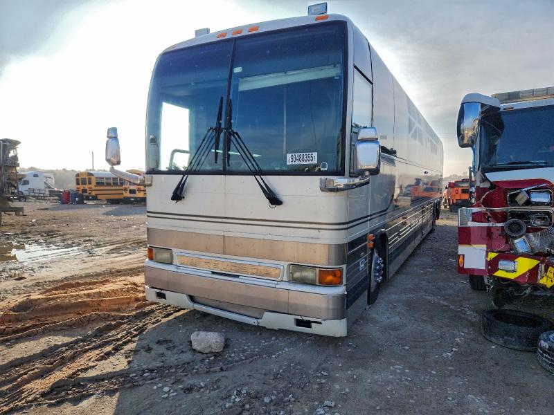 Photo 9 from auction – 2002 PREVOST BUS with VIN 2PCY3349421027908