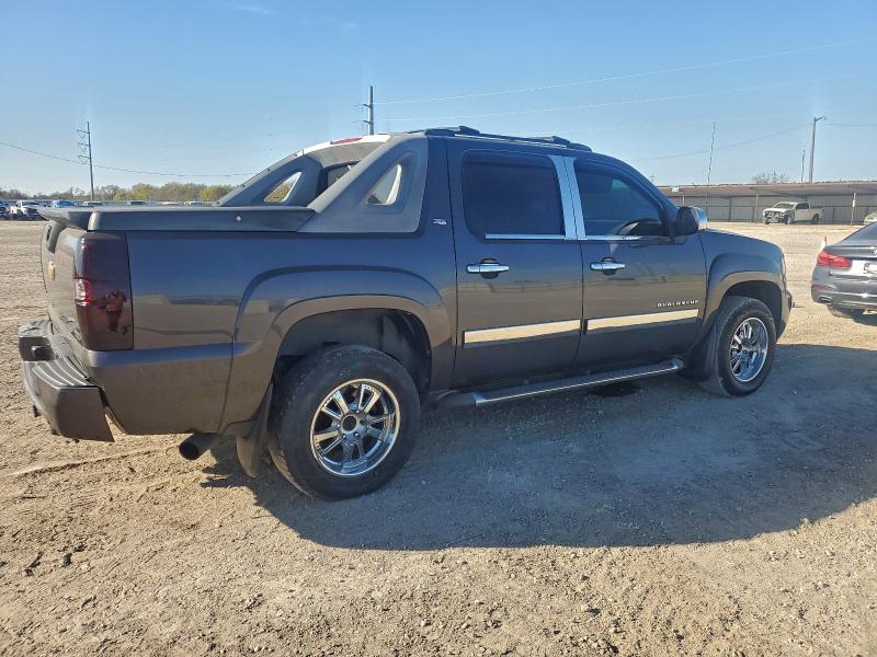 صورة رقم 3 من المزاد - 2011 CHEVROLET AVALANCHE مع VIN 3GNTKFE39BG224600