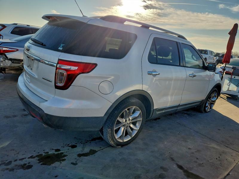 Photo 3 from auction – 2014 FORD EXPLORER L with VIN 1FM5K7F80EGB17657
