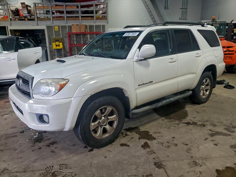 TOYOTA 4RUNNER SR 2006 with VIN JTEBU14R660105223 - Photo from auction