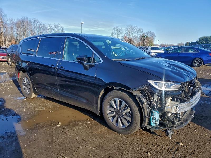Foto 4 de la subasta – 2025 CHRYSLER PACIFICA H con VIN 2C4RC1S70SR572869