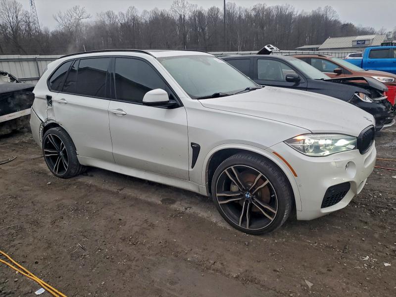 Photo 4 from auction – 2016 BMW X5 XDRIVE5 with VIN 5UXKR6C54G0J83520