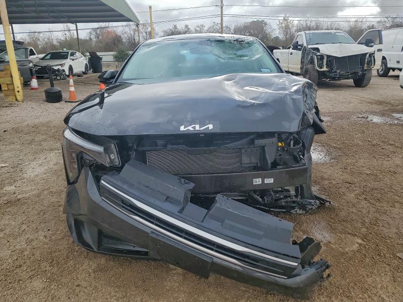 Photo 5 from auction – 2025 KIA K4 LX with VIN 3KPFT4DE0SE213684
