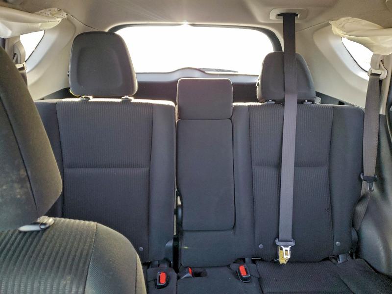 Photo 10 from auction – 2018 TOYOTA RAV4 LE with VIN JTMBFREV3JJ176259
