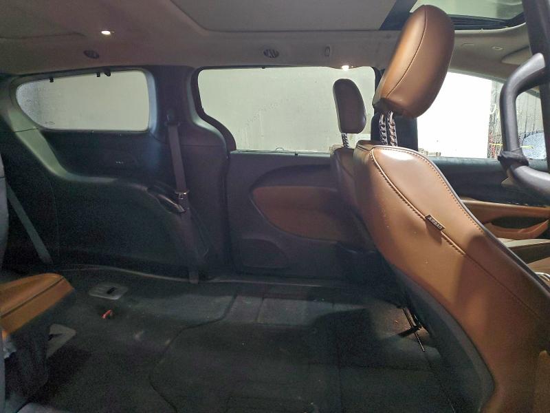 Photo 11 from auction – 2019 CHRYSLER PACIFICA L with VIN 2C4RC1GG0KR679011