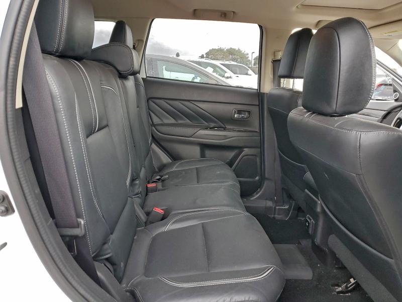 Photo 11 from auction – 2018 MITSUBISHI OUTLANDER with VIN JA4J24A53JZ055484