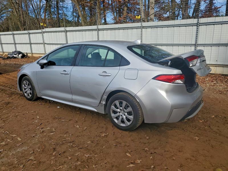 Photo 2 from auction – 2021 TOYOTA COROLLA LE with VIN 5YFEPMAE3MP216357