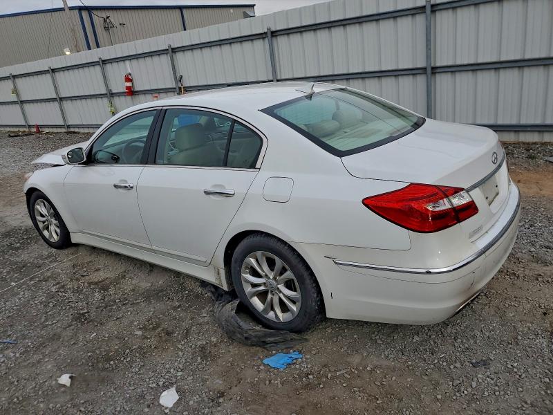 Photo 2 from auction – 2012 HYUNDAI GENESIS 3. with VIN KMHGC4DD4CU167108