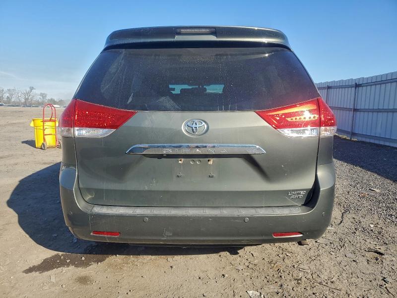 Photo 6 from auction – 2012 TOYOTA SIENNA XLE with VIN 5TDDK3DC5CS043719