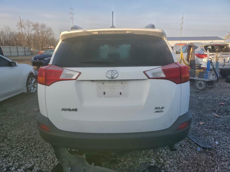 Photo 6 from auction – 2015 TOYOTA RAV4 XLE with VIN 2T3RFREV8FW405994
