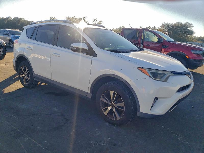 Photo 4 from auction – 2016 TOYOTA RAV 4 with VIN 2T3RFREV0GW536385