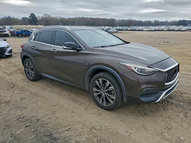 Photo 4 from auction – 2017 INFINITI QX30 BASE with VIN SJKCH5CR9HA034602