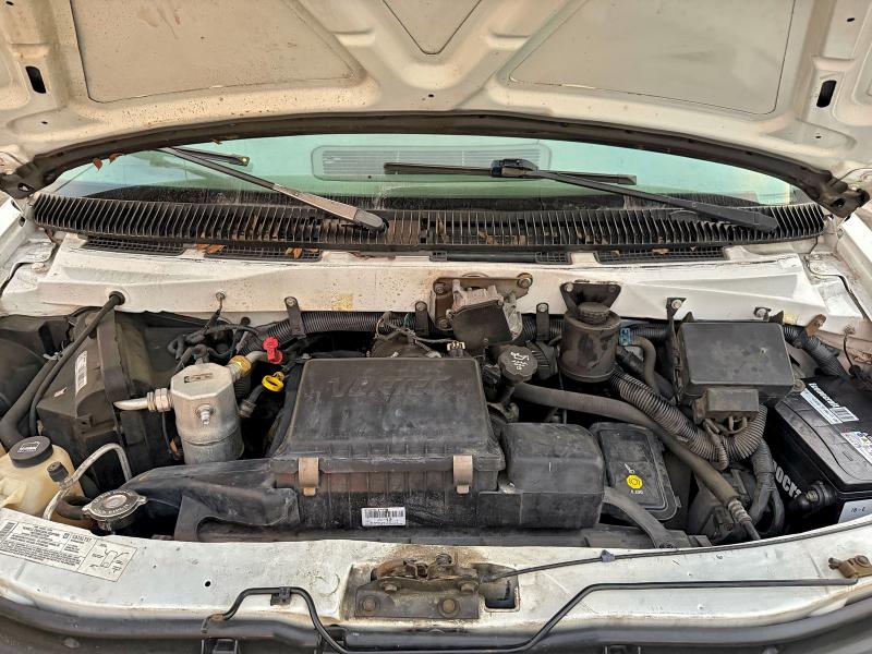 Photo 7 from auction – 2005 CHEVROLET ASTRO with VIN 1GCDM19X65B108176