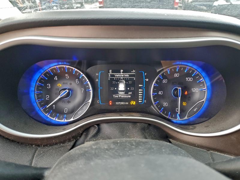 Photo 9 from auction – 2017 CHRYSLER PACIFICA T with VIN 2C4RC1BGXHR688671