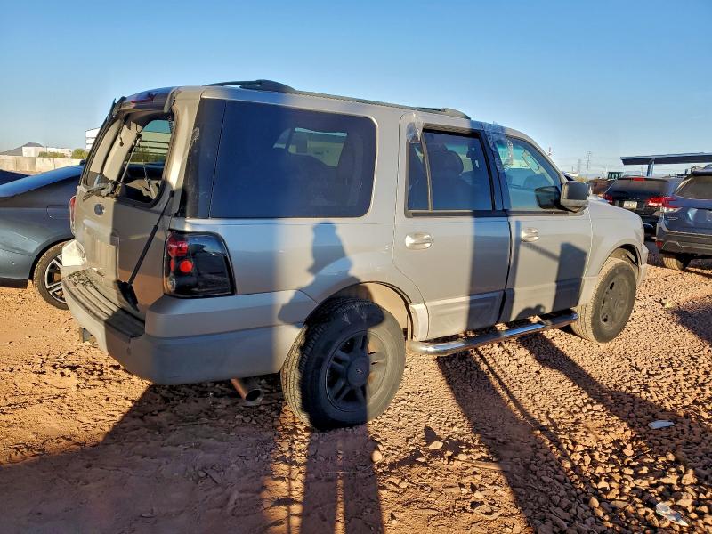 Photo 3 from auction – 2003 FORD EXPEDITION with VIN 1FMEU15W93LA28536