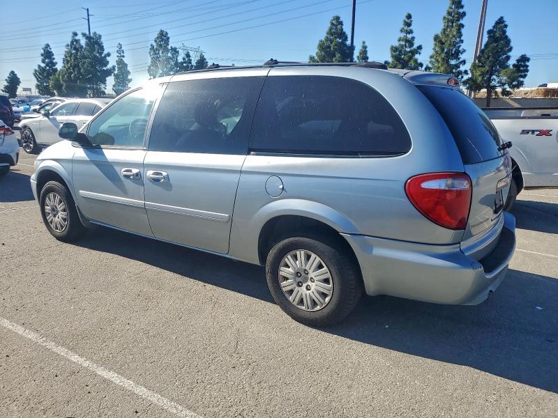 Photo 2 from auction – 2005 CHRYSLER TOWN & COU with VIN 2C4GP44R45R227733