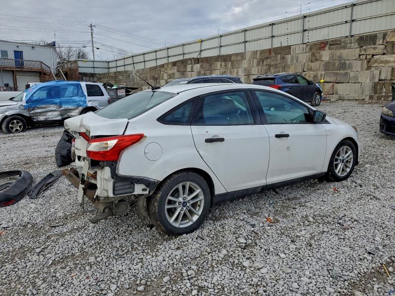 Photo 3 from auction – 2014 FORD FOCUS S with VIN 1FADP3E26EL112645