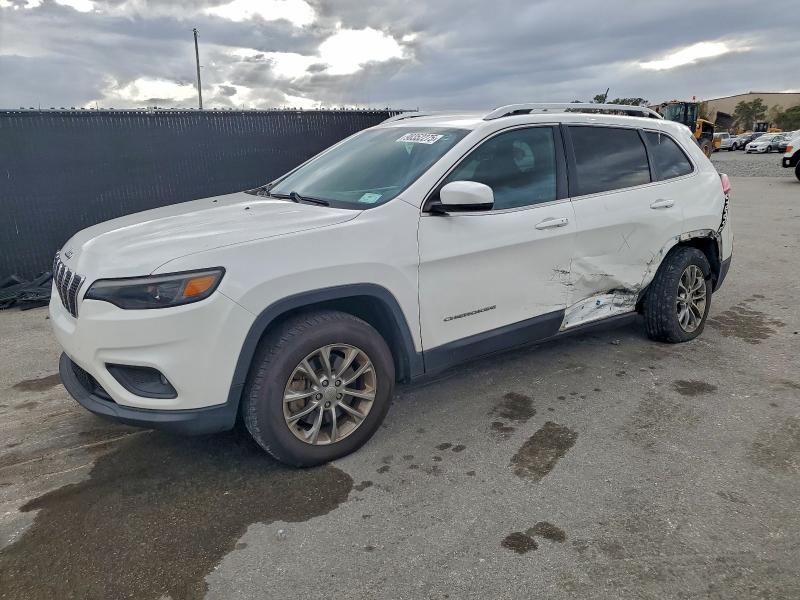 JEEP CHEROKEE 2019 with VIN 1C4PJMLB1KD211445 - Photo from auction
