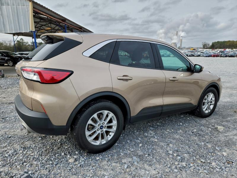 Photo 3 from auction – 2021 FORD ESCAPE SE with VIN 1FMCU0G67MUA93329