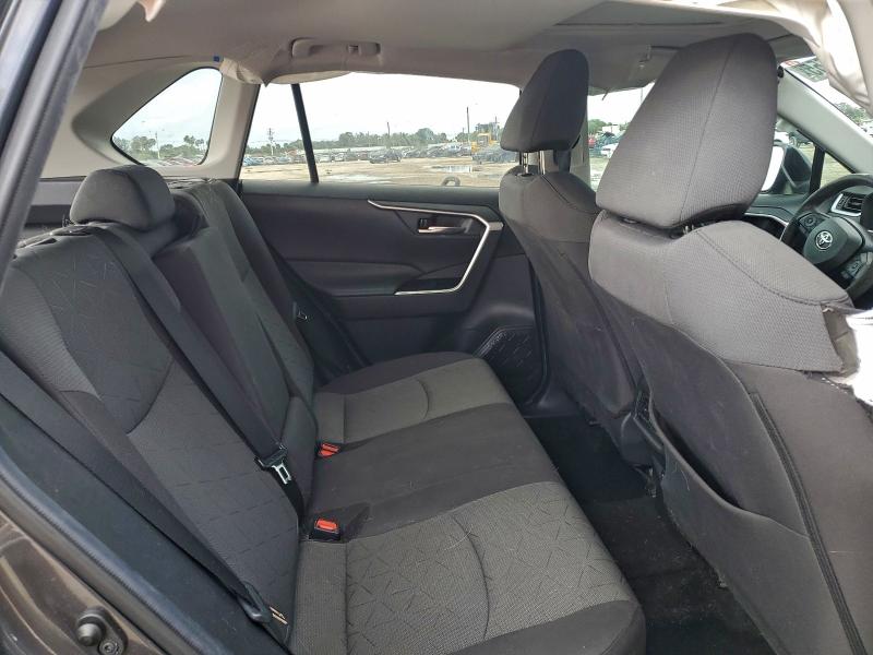 Photo 11 from auction – 2020 TOYOTA RAV4 XLE with VIN 2T3W1RFV2LC069322