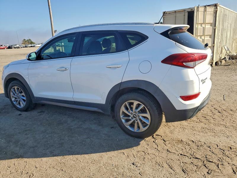 Photo 2 from auction – 2016 HYUNDAI TUCSON LIM with VIN KM8J33A44GU121689