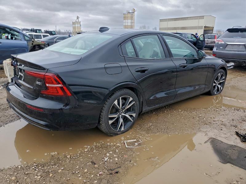 Photo 3 from auction – 2023 VOLVO S60 CORE with VIN 7JRL12TV7PG239318