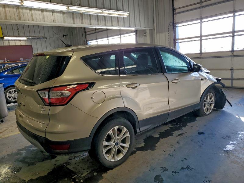 Photo 3 from auction – 2017 FORD ESCAPE SE with VIN 1FMCU9GD0HUC35755