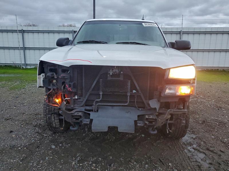Photo 5 from auction – 2004 CHEVROLET SILVERADO with VIN 1GCHK29284E287268