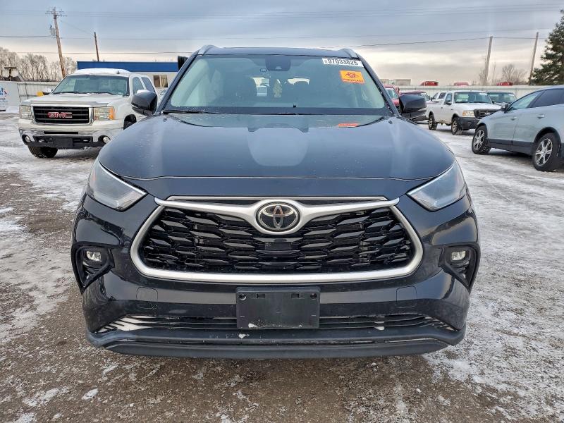 Photo 5 from auction – 2022 TOYOTA HIGHLANDER with VIN 5TDGZRBH9NS563516