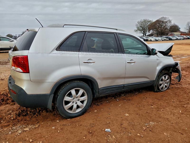 Photo 3 from auction – 2011 KIA SORENTO BA with VIN 5XYKT3A13BG090069