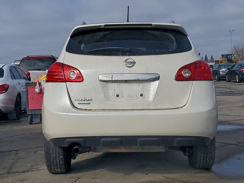 Photo 6 from auction – 2014 NISSAN ROGUE SELE with VIN JN8AS5MT4EW620262