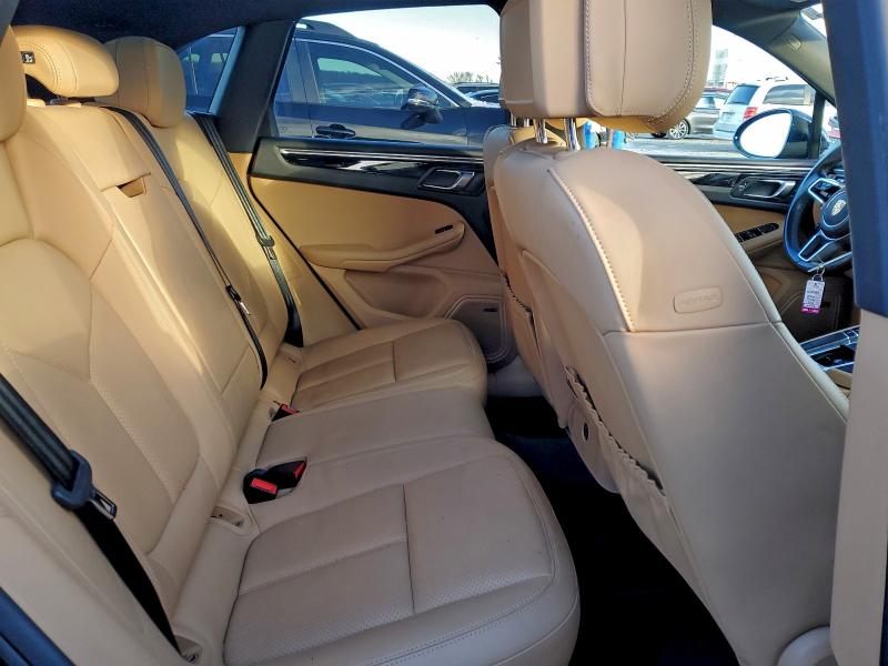 Photo 11 from auction – 2018 PORSCHE MACAN with VIN WP1AA2A51JLB25739