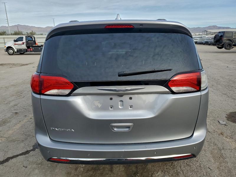 Photo 6 from auction – 2017 CHRYSLER PACIFICA T with VIN 2C4RC1BG0HR515032