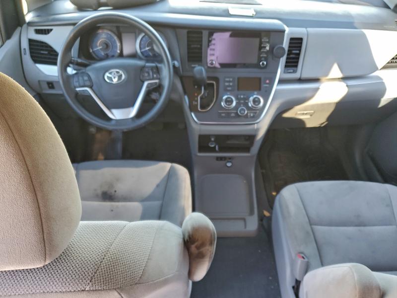 Photo 8 from auction – 2019 TOYOTA SIENNA with VIN 5TDZZ3DC2KS012430