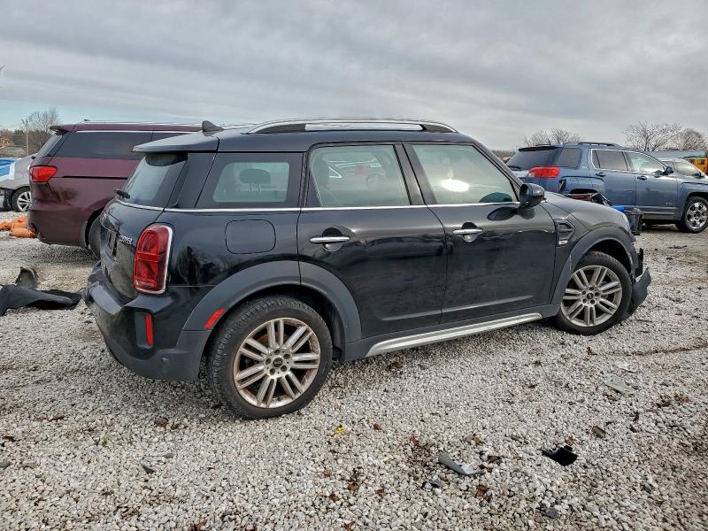 Photo 3 from auction – 2022 MINI COOPER COU with VIN WMZ23BR02N3N60364