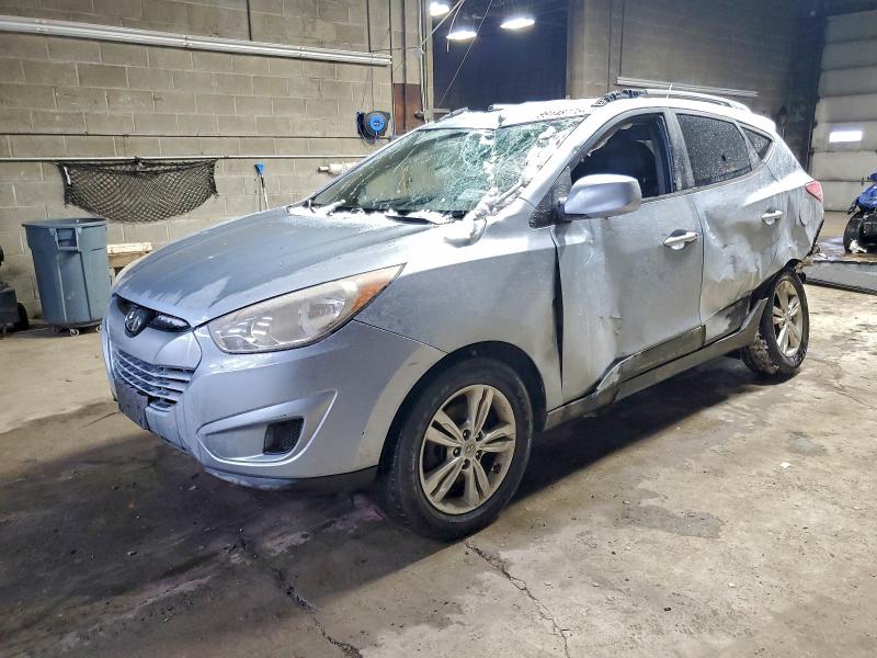 Photo 1 from auction – 2011 HYUNDAI TUCSON GLS with VIN KM8JUCACXBU186401