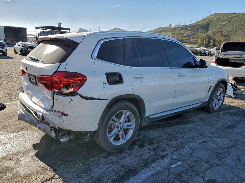 Photo 3 from auction – 2019 BMW X3 SDRIVE3 with VIN 5UXTR7C51KLF31889