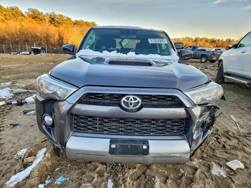 Photo 5 from auction – 2016 TOYOTA 4RUNNER SR with VIN JTEBU5JRXG5375863
