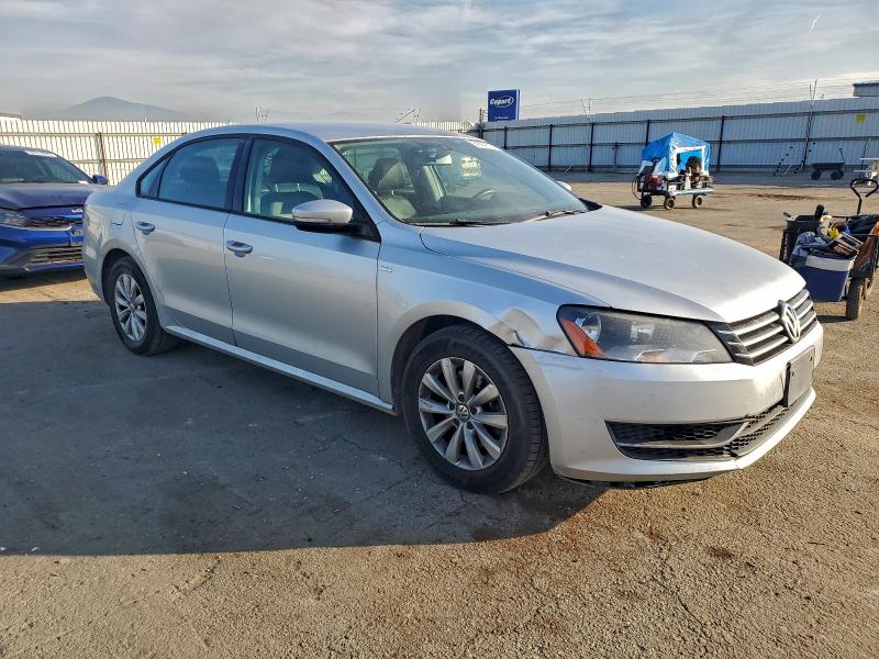 Photo 4 from auction – 2015 VOLKSWAGEN PASSAT S with VIN 1VWAT7A39FC007031