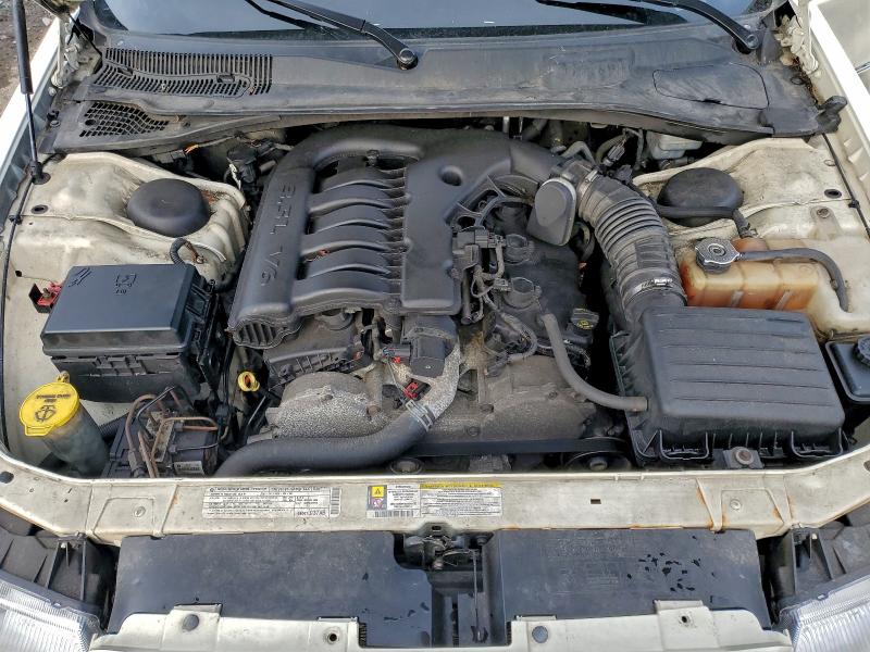 Photo 11 from auction – 2010 CHRYSLER 300 TOURIN with VIN 2C3CA1CV9AH255772